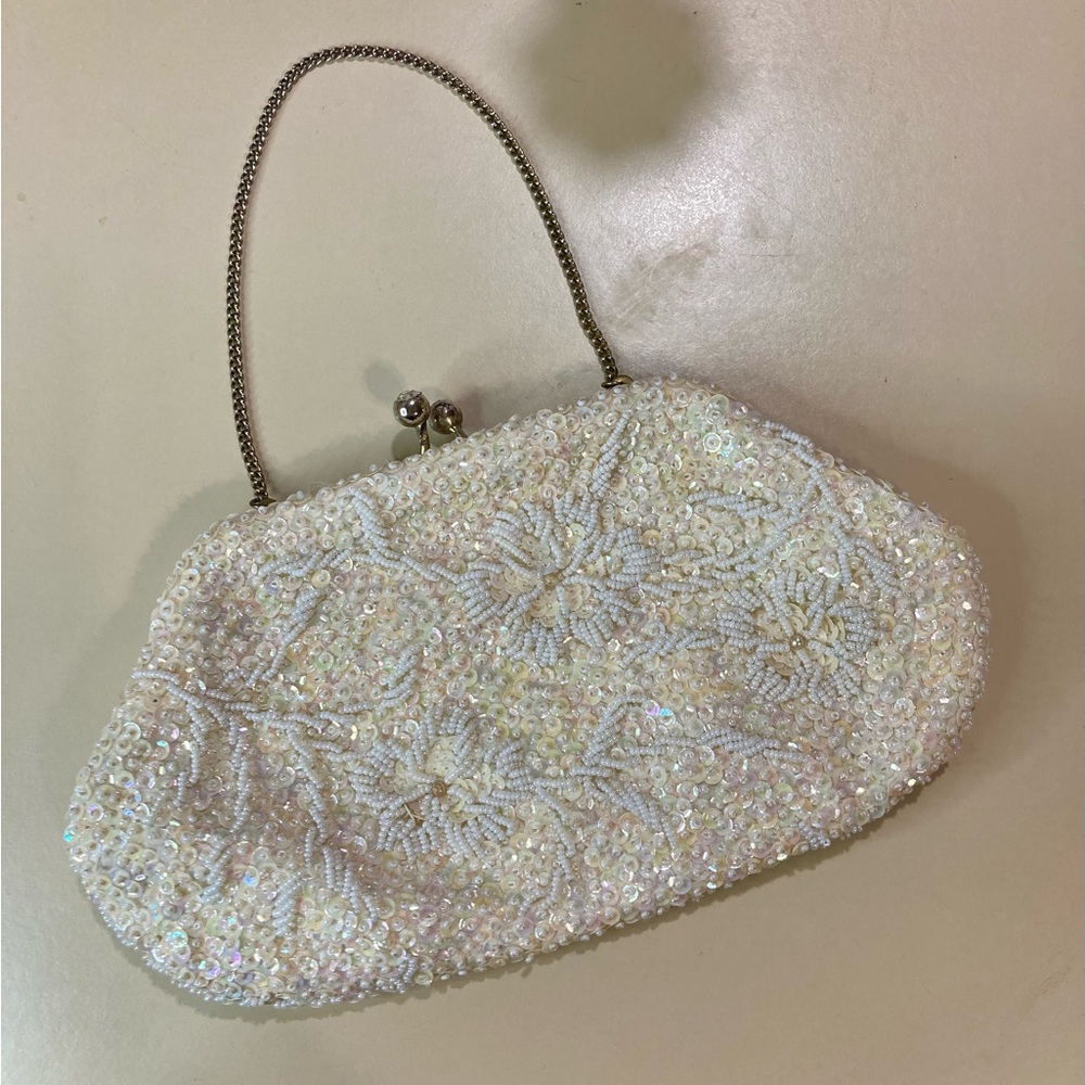 VINTAGE 1950s HAND-BEADED IRIDESCENT CLUTCH WITH RHINESTONE CLASP